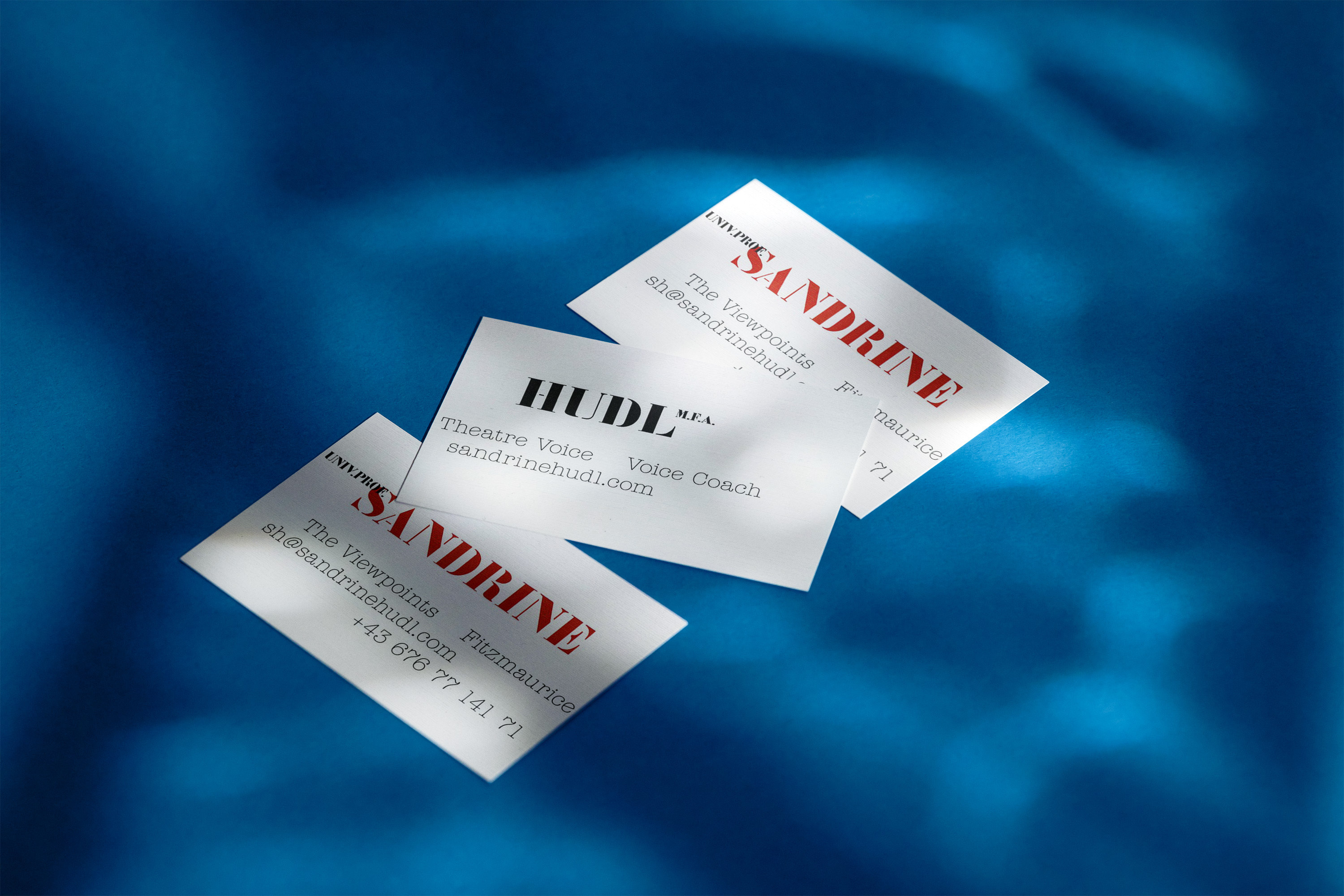Front- and backside of business-card.